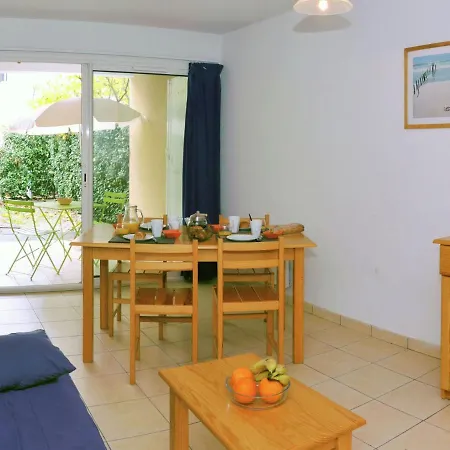 Beautiful With Garden In Ocean Apartment *
